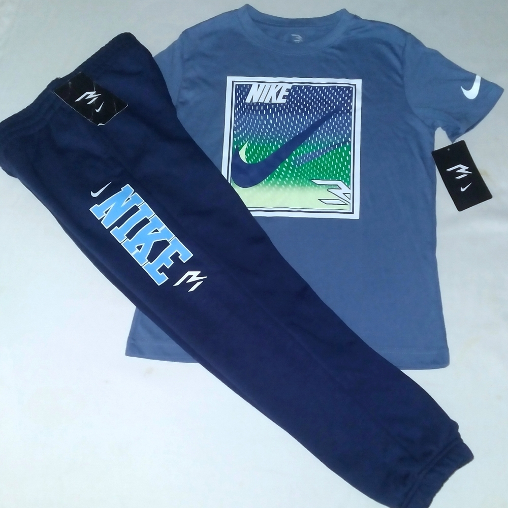 Nike Boys Youth 2pc Jogger & Tee Set- Small
